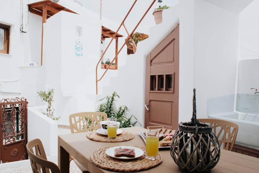 Castlevania- Traditional House In The Castle Naxos City Buitenkant foto