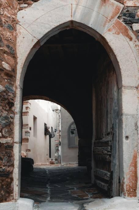Castlevania- Traditional House In The Castle Naxos City Buitenkant foto